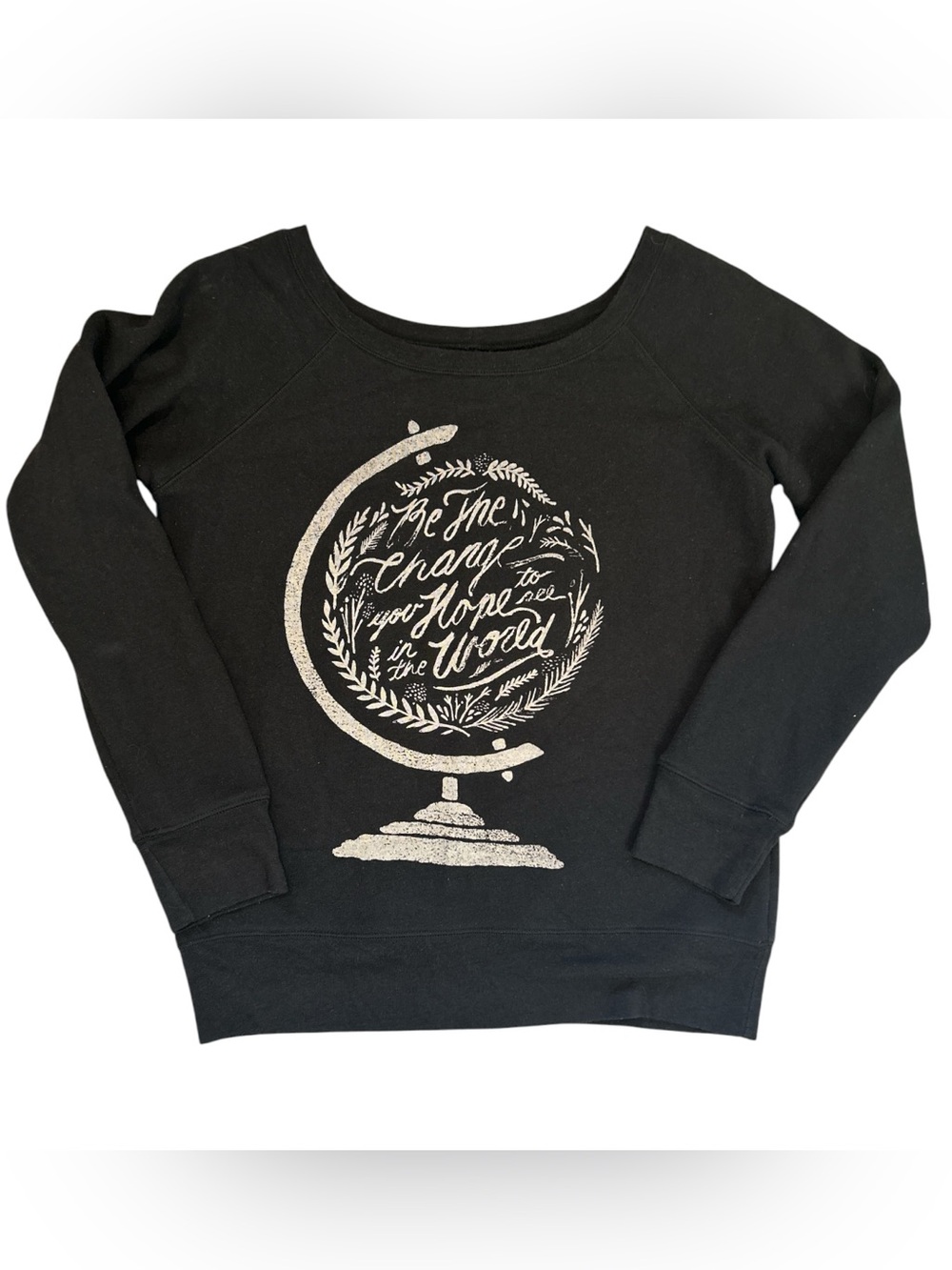 Walk In Love Women’s L Black Sweatshirt Christian Globe Graphic Pullover